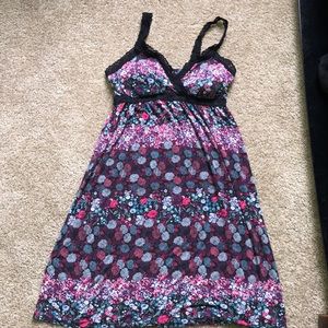 Pea in the pod nursing gown